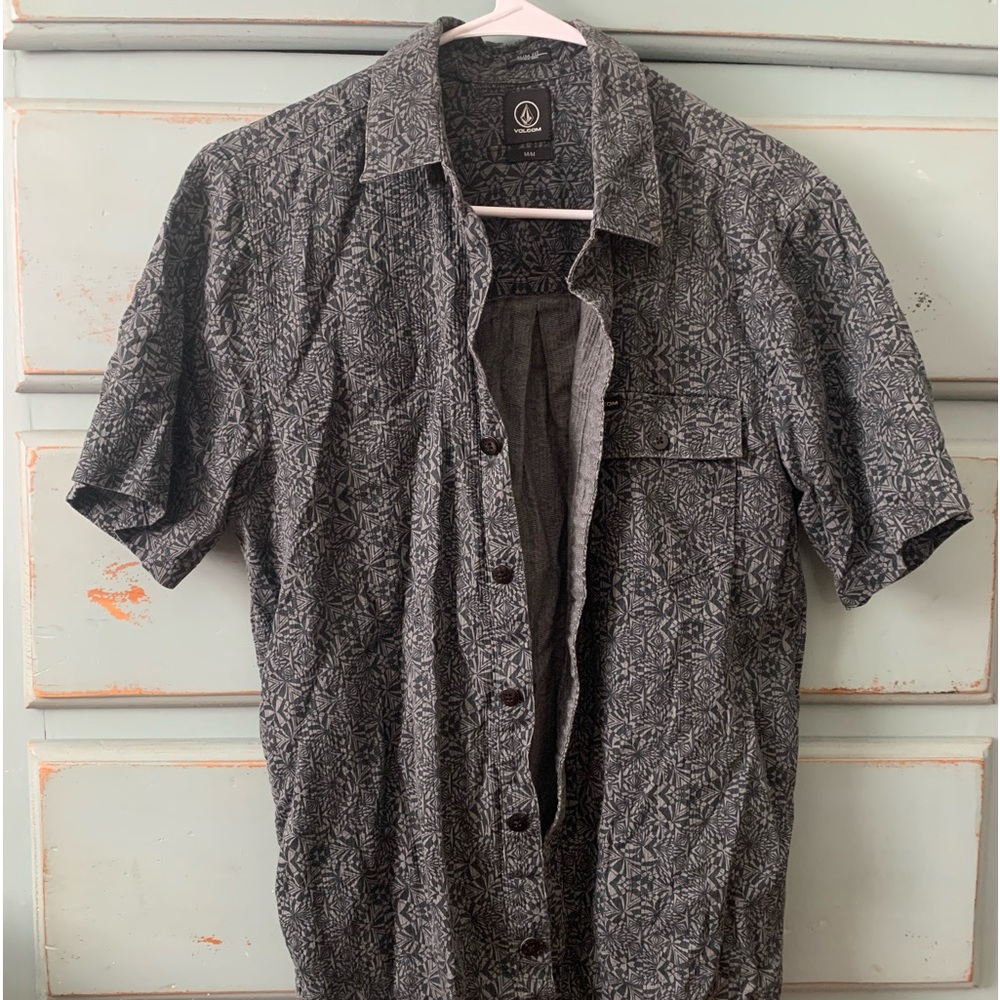 Volcom Button Up - Short Sleeve - image 1